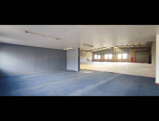 1,033M² WAREHOUSE TO LET IN SAMRAND BUSINESS PARK